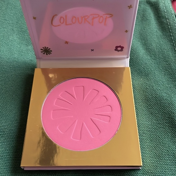 Colourpop It’s A Small World Pressed Powder Blush - Picture 4 of 6